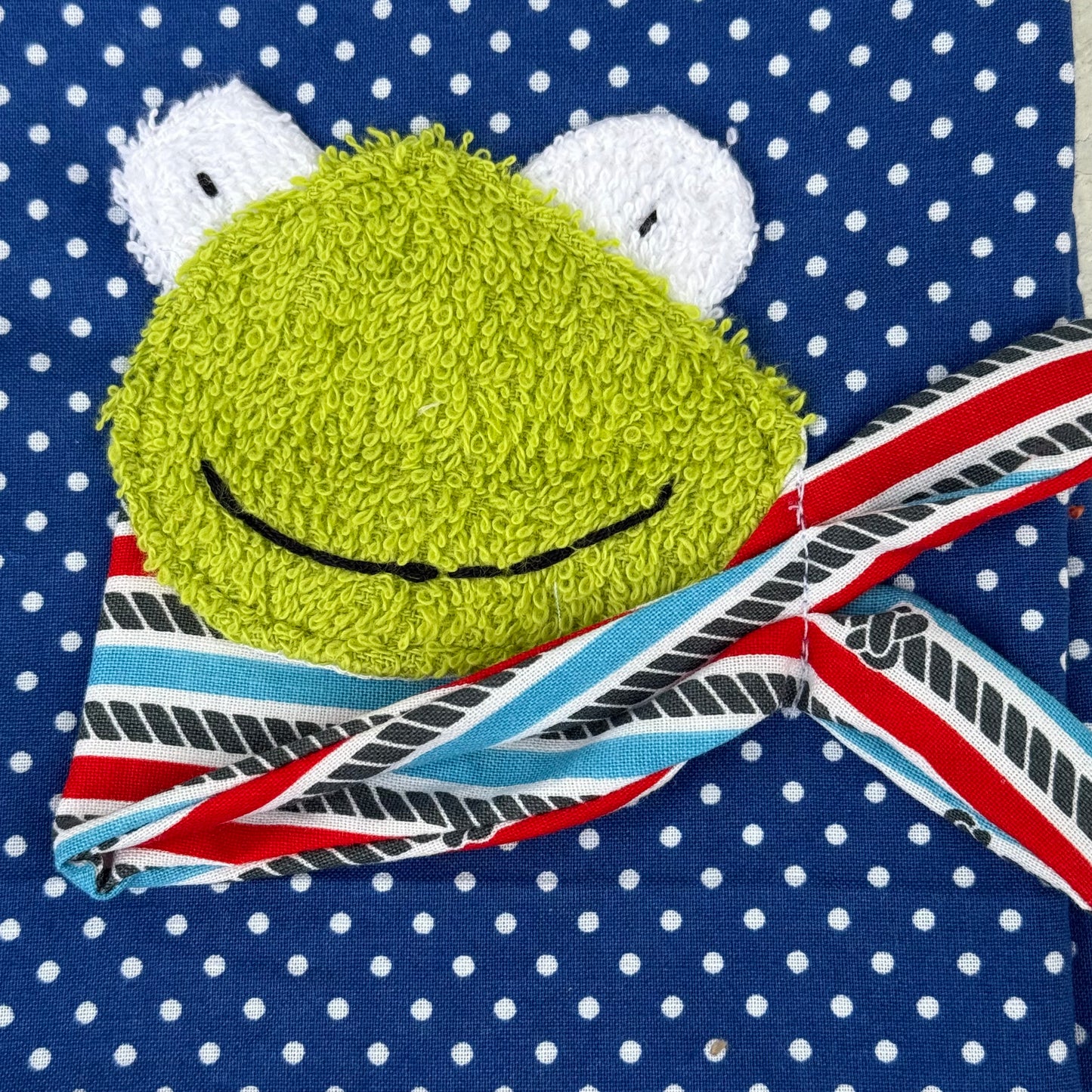 Handgemachte U-Heft-Hülle “Frosch” – personalisiert & einzigartig