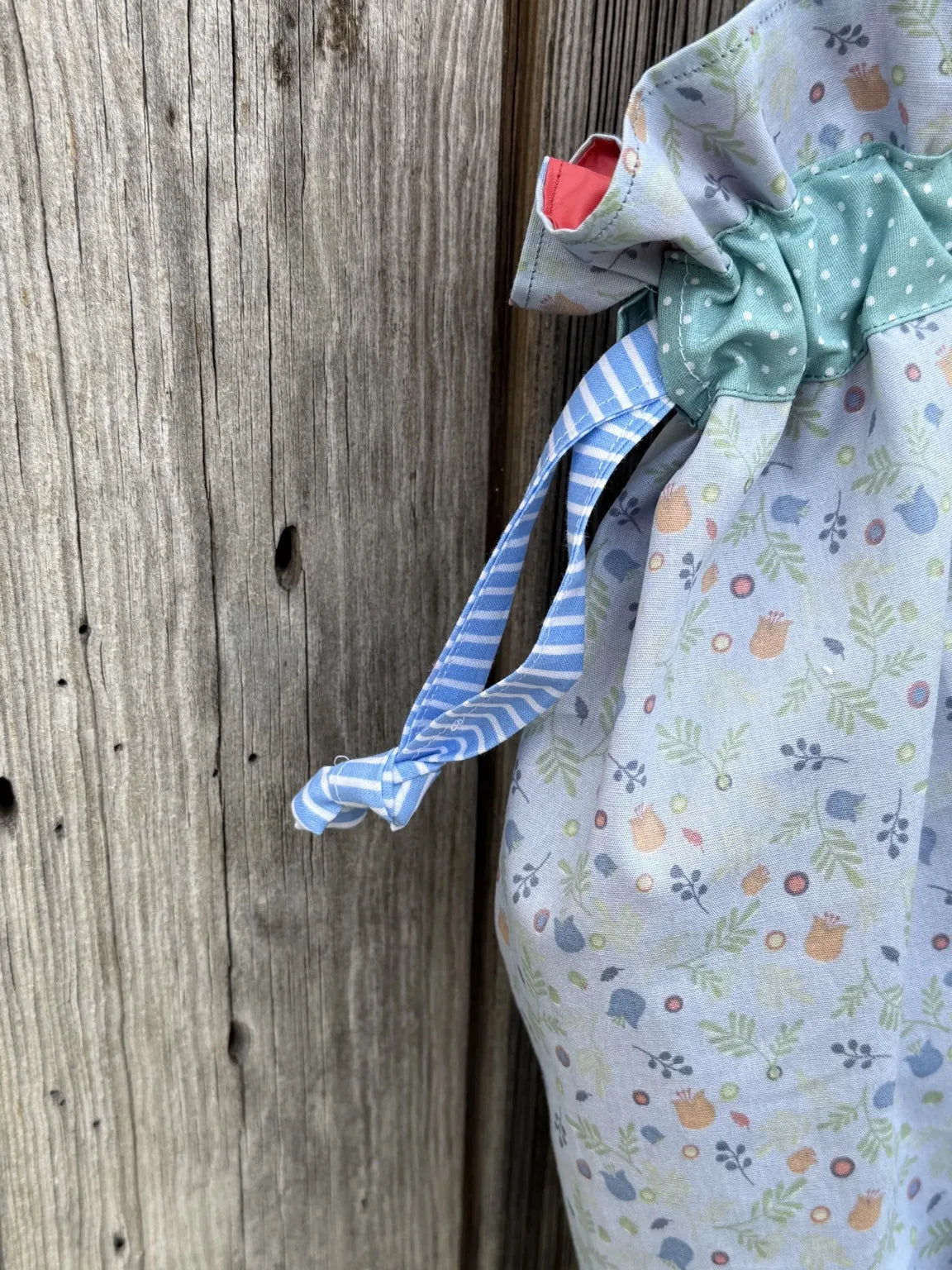 Wetbag „Biene“ – handgemacht, wasserabweisend, ideal für Kita, Sport & Reisen
