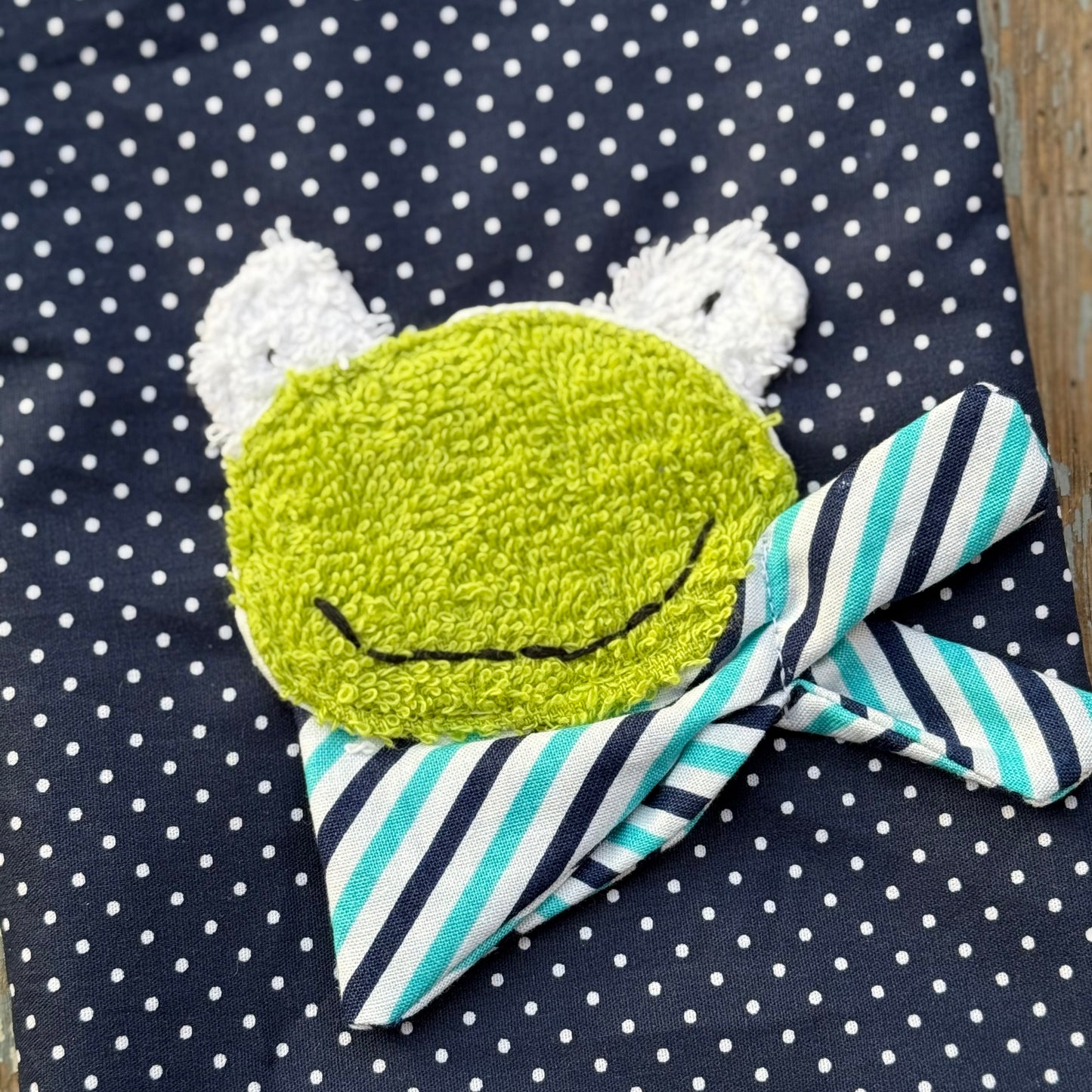 Handgemachte U-Heft-Hülle “Frosch” – personalisiert & einzigartig