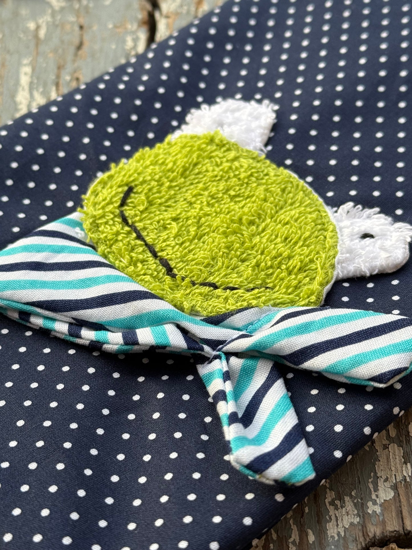 Handgemachte U-Heft-Hülle “Frosch” – personalisiert & einzigartig