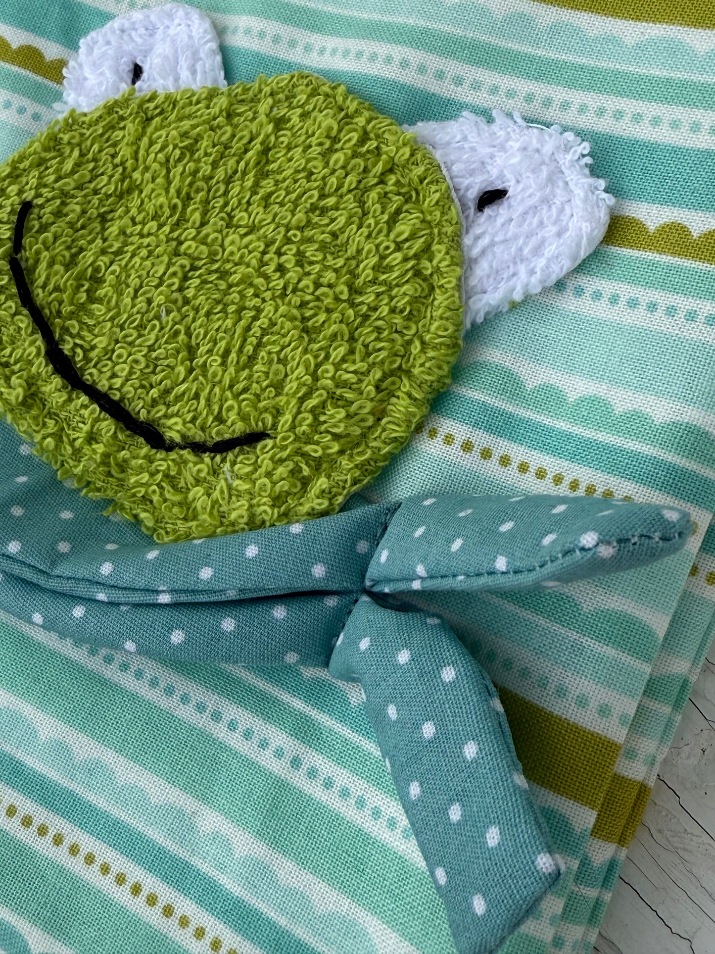 Handgemachte U-Heft-Hülle “Frosch” – personalisiert & einzigartig