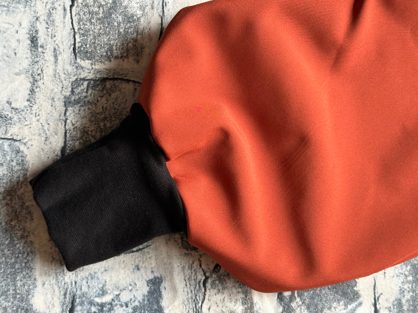 Softshell-Regenhose für Kinder – Rost mit schwarzen Bündchen