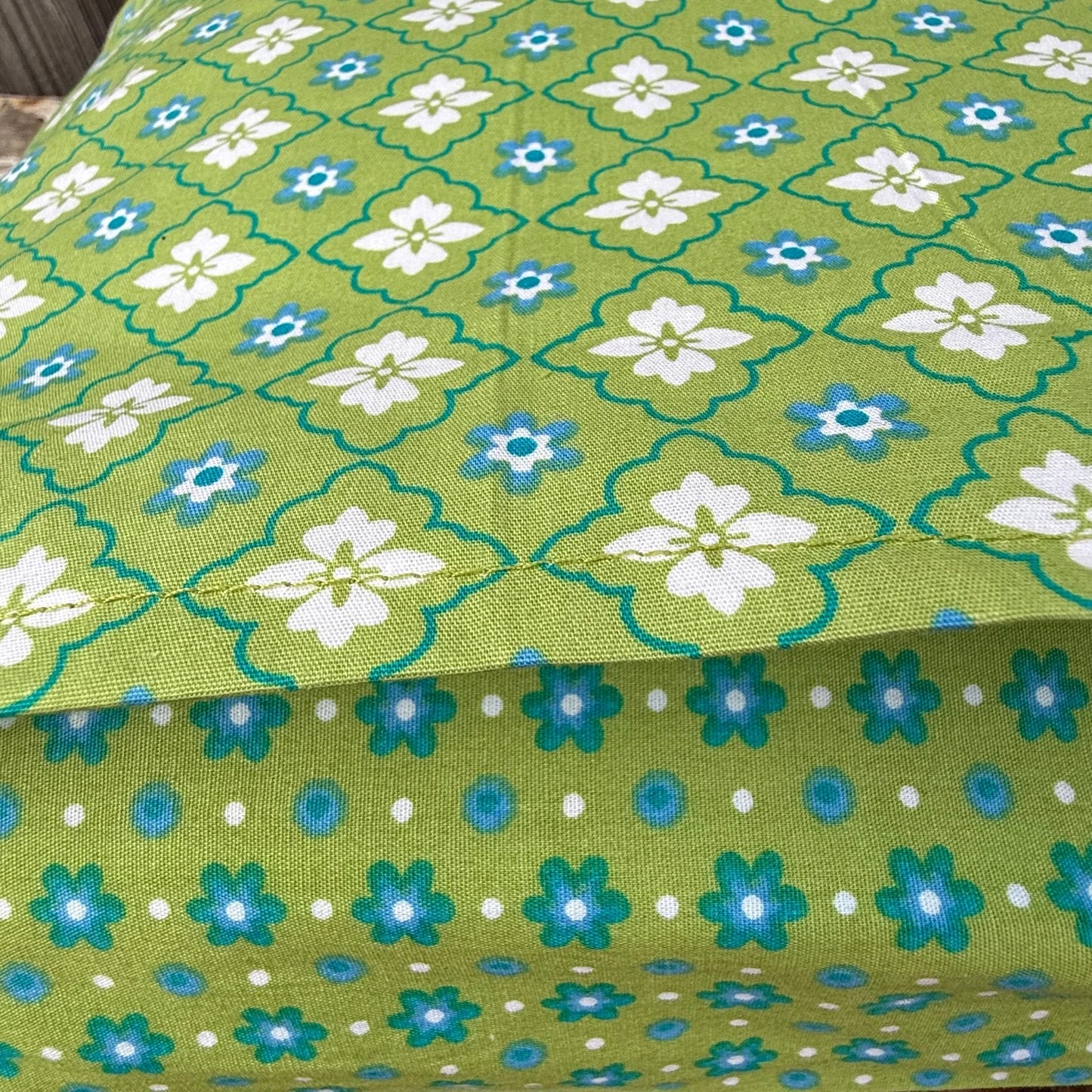 Kissen Biene personalisiert - handmade Kinderkissen mit Namen