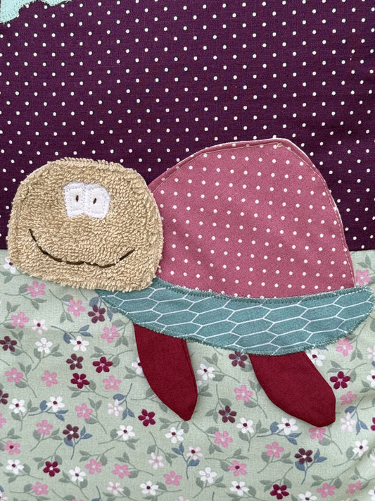 Namenskissen „Schildkröte“ – Handgemachtes Kinderkissen, personalisierbar