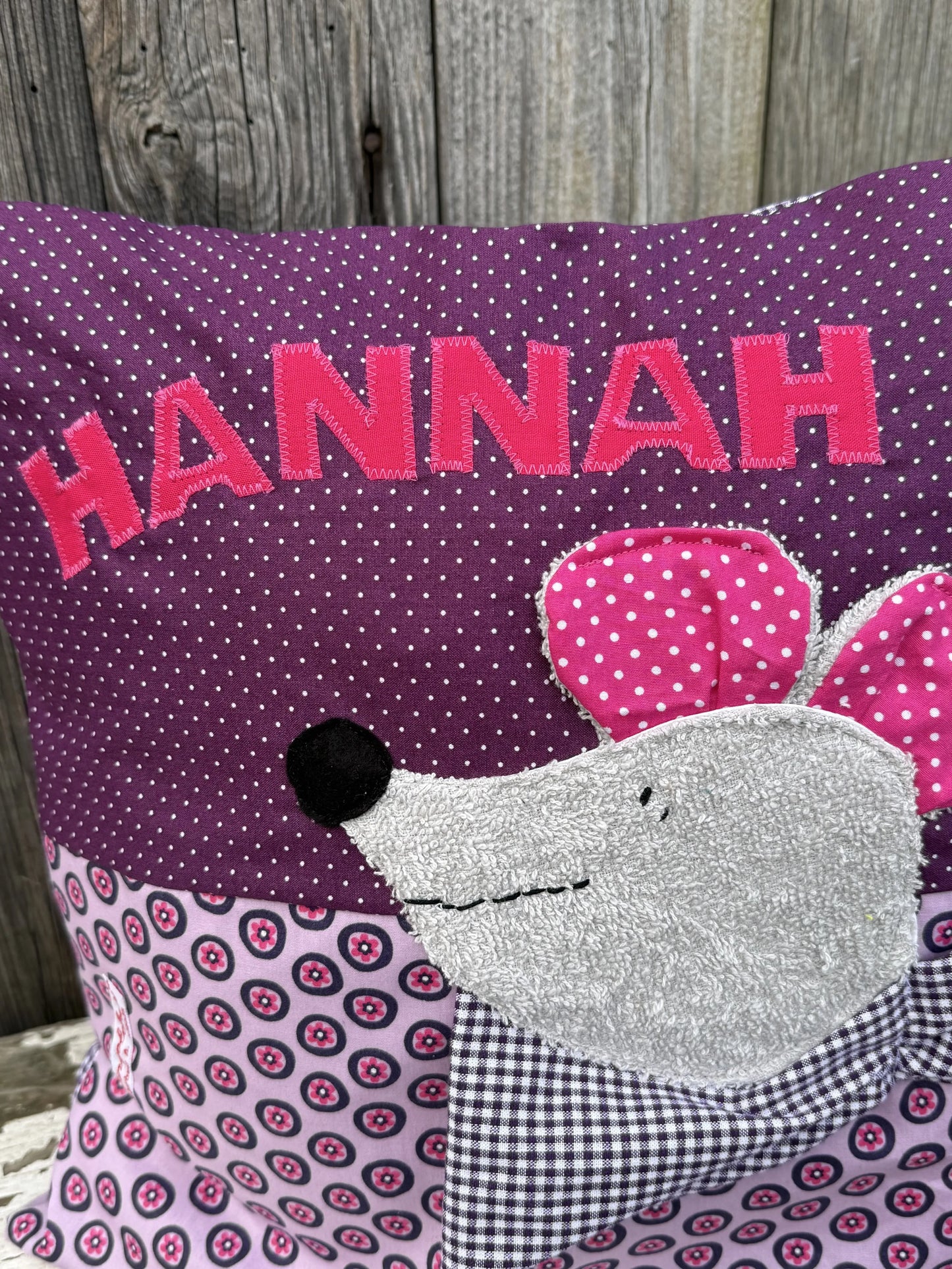 Personalisiertes Kissen mit Maus & Namen – Handgemachtes Kinderkissen 40×40 cm