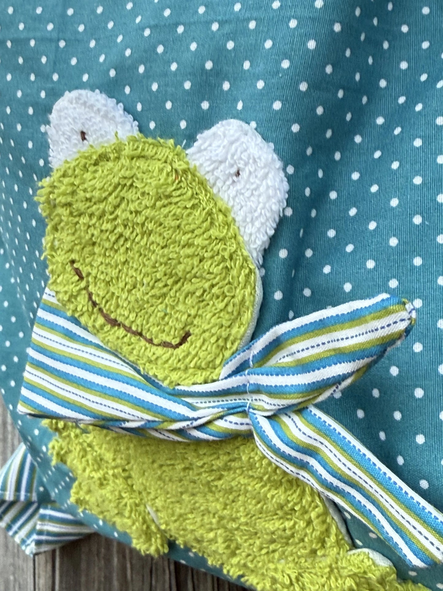 Kinderrucksack Frosch - Handmade mit wasserabweisendem Innenfutter