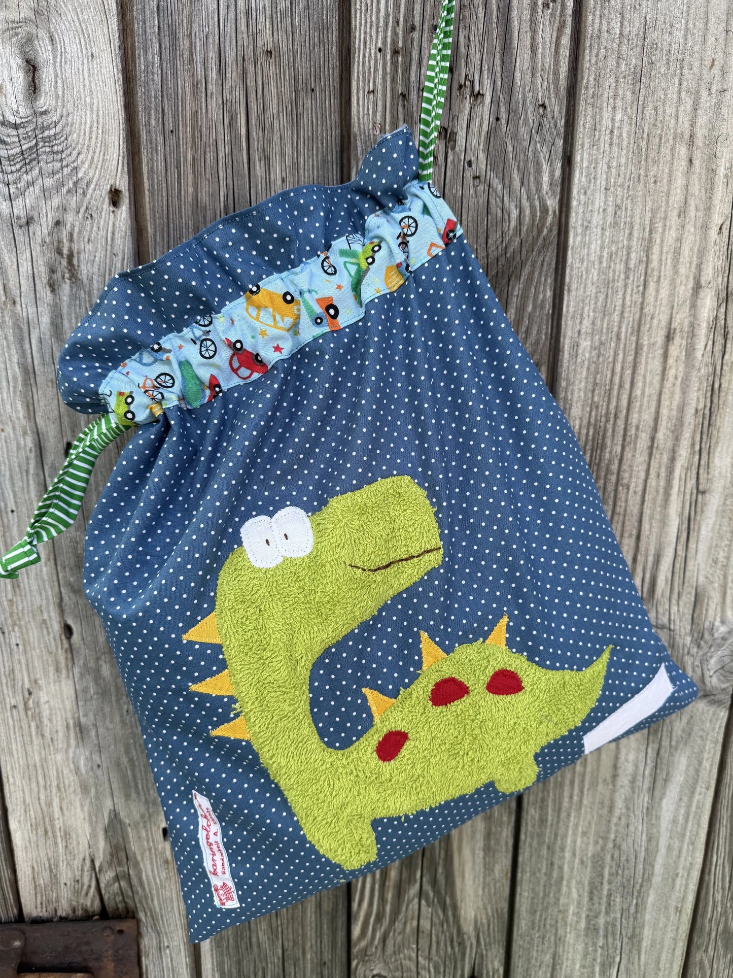 Wetbag „Dino“ – handgemacht, wasserabweisend, ideal für Kita, Sport & Reisen