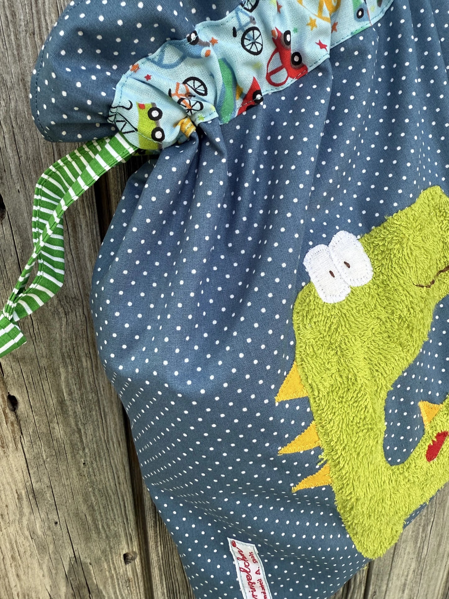Wetbag „Dino“ – handgemacht, wasserabweisend, ideal für Kita, Sport & Reisen