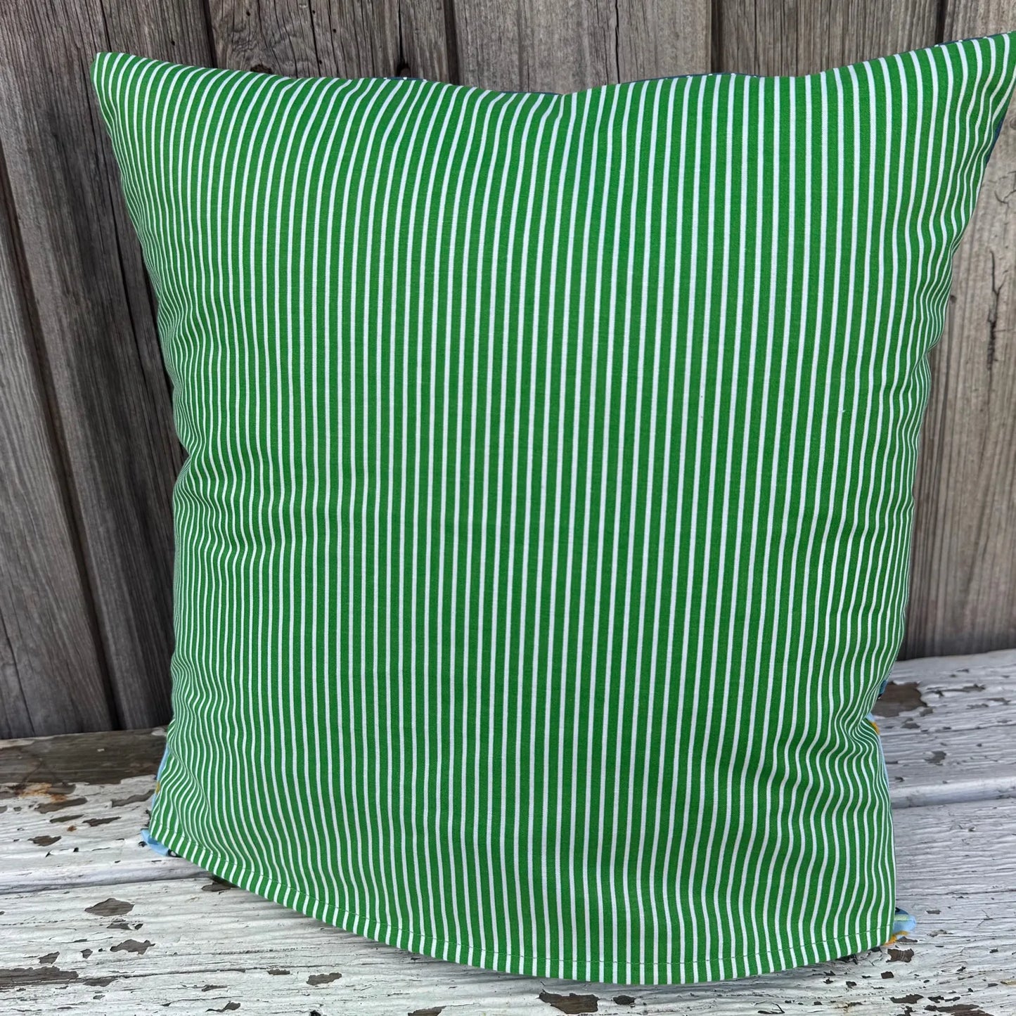 Personalisiertes Kissen „Dino“ – Handmade mit Name & weichem Stoff