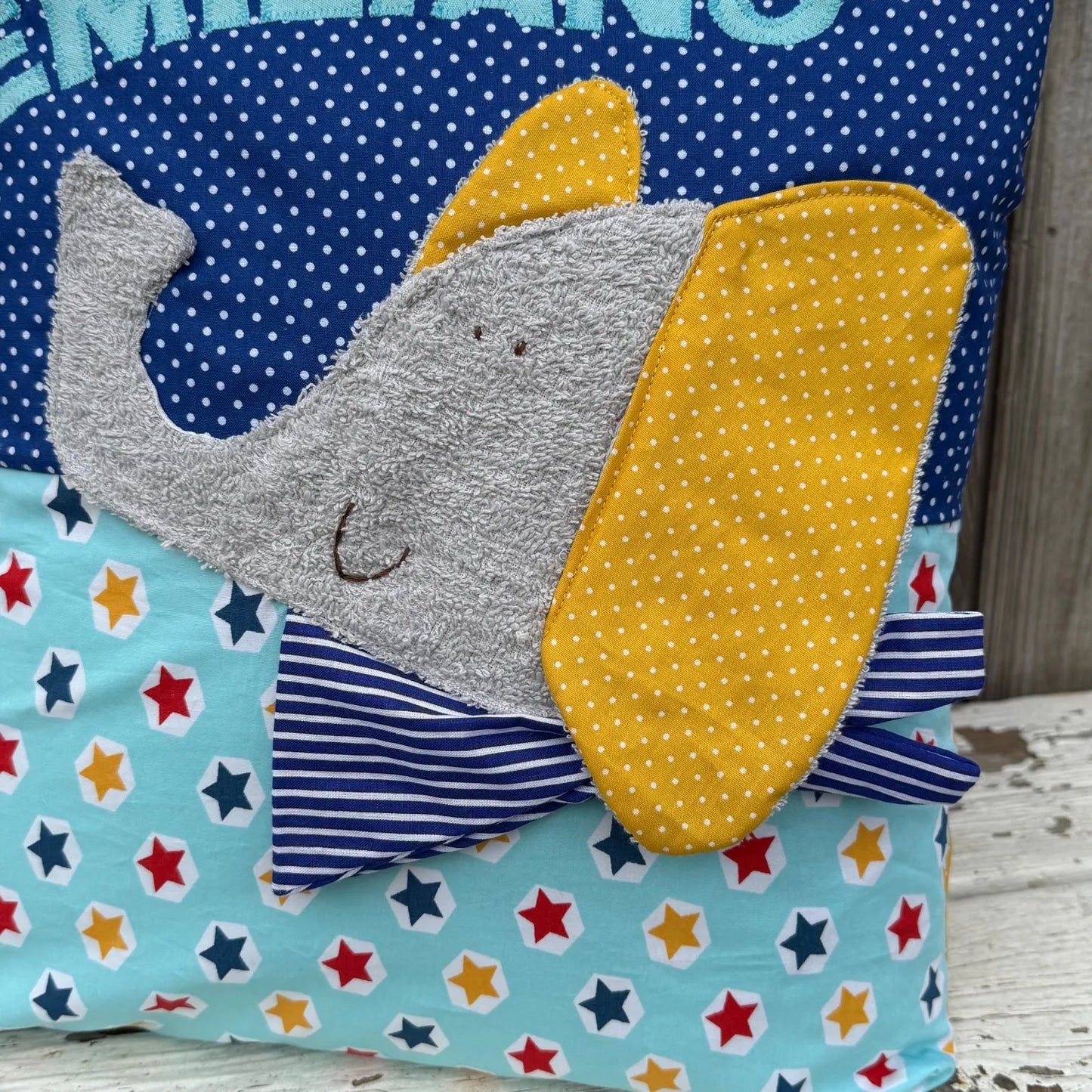 Kissen Elefant – Personalisiertes Kinderkissen mit Namen & Sternenmuster
