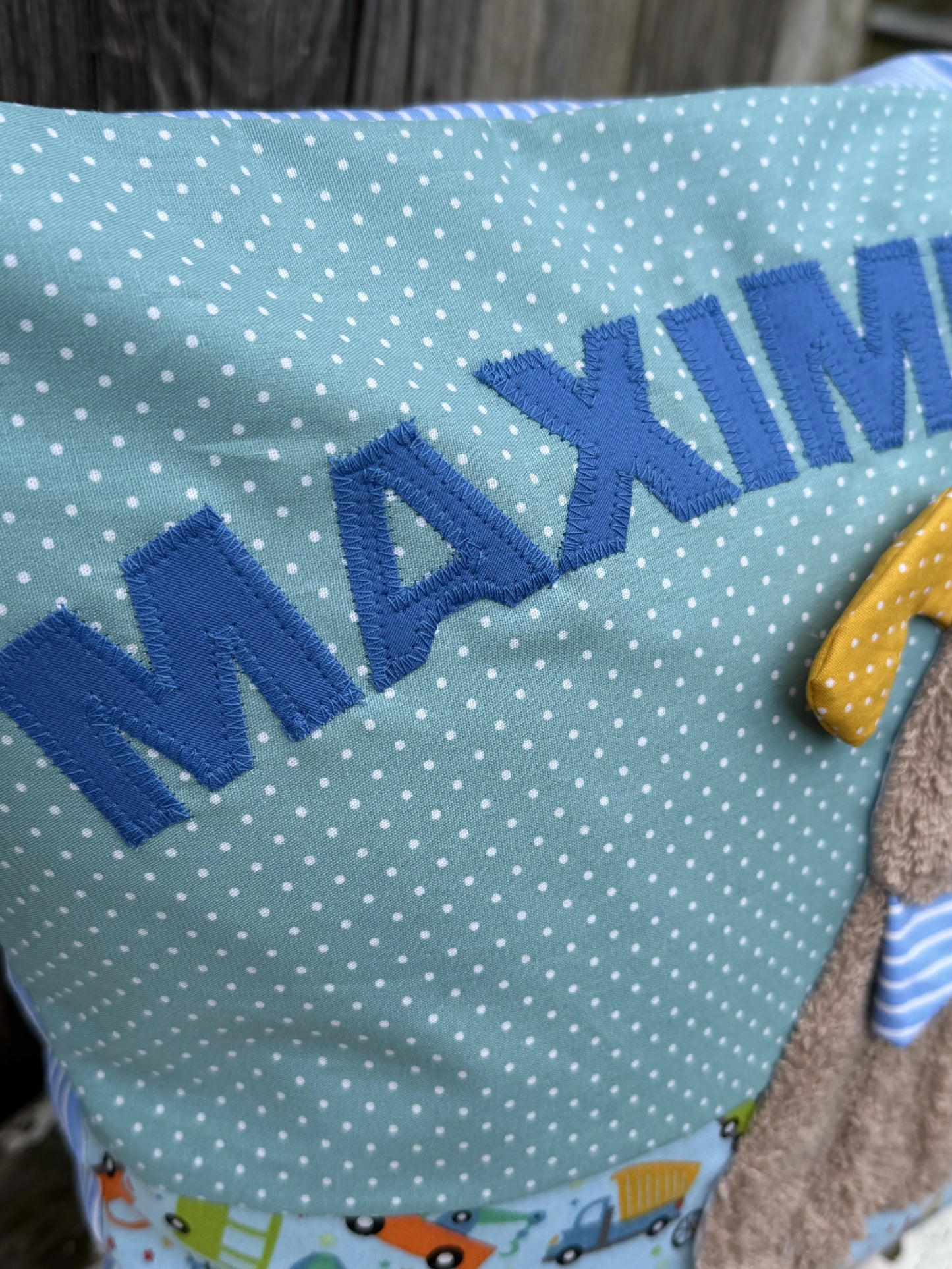 Namenskissen Hund – personalisiertes Kinderkissen
