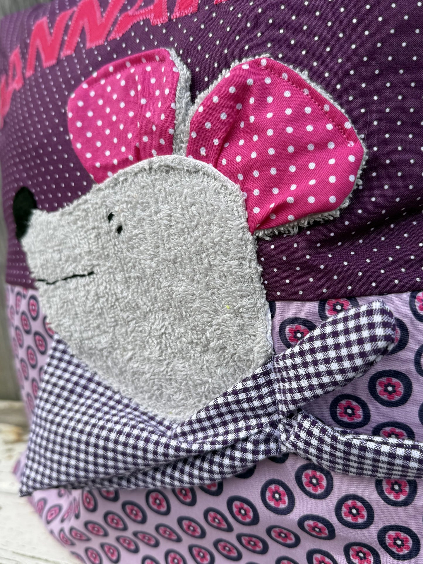 Personalisiertes Kissen mit Maus & Namen – Handgemachtes Kinderkissen 40×40 cm