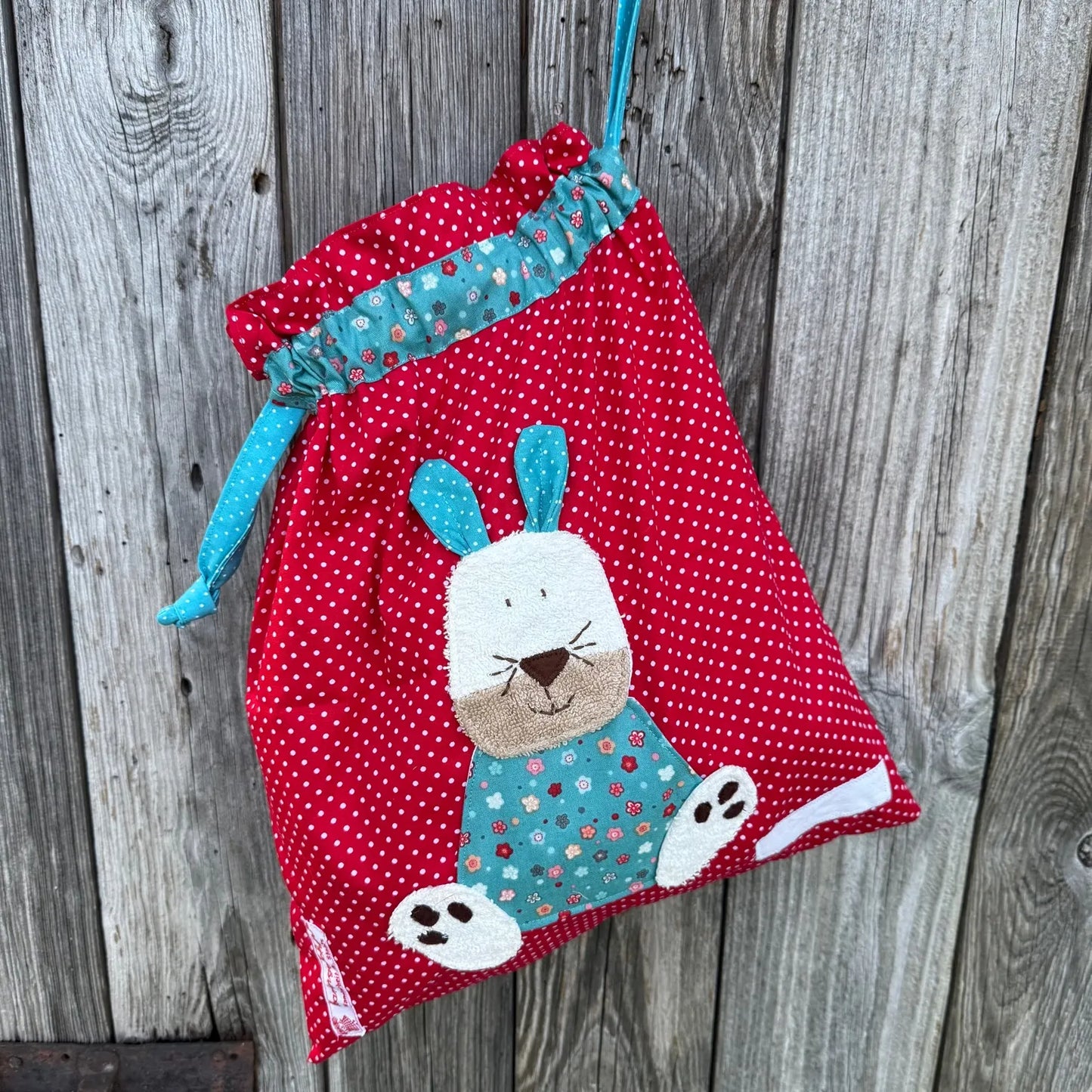 Wetbag Hase – Wasserdichte Aufbewahrungstasche mit Hasenmotiv