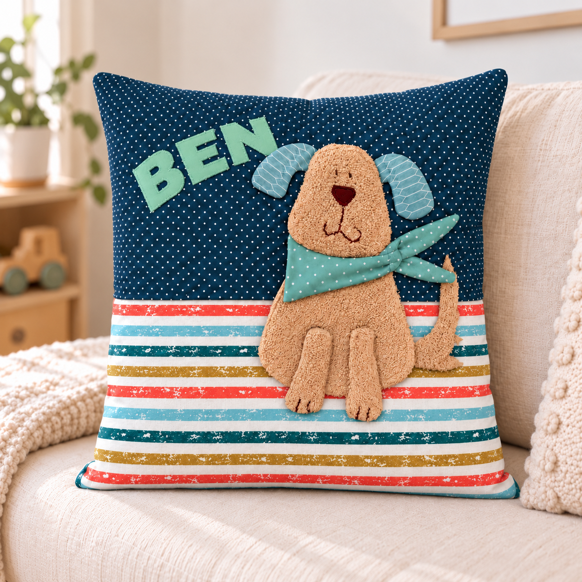 Kinderkissen mit Namen – Hund mit bunten Streifen, 40 × 40 cm