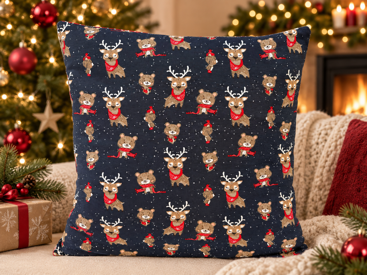 Weihnachtskissen für Kinder 40 × 40 cm – Bär & Rentier