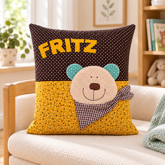 Bärenkissen mit Namen – personalisiertes Kissen Bär, 40 × 40 cm