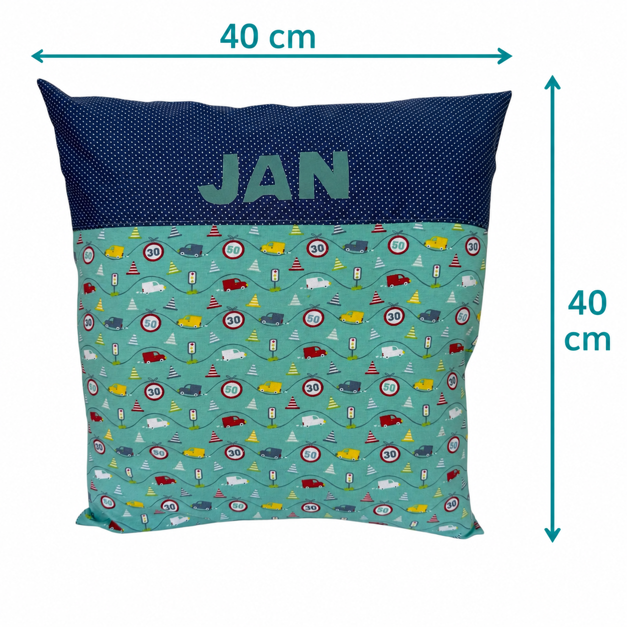 Kissen mit Namen Autos – Personalisiertes Kinderkissen für Jungen 40x40 cm