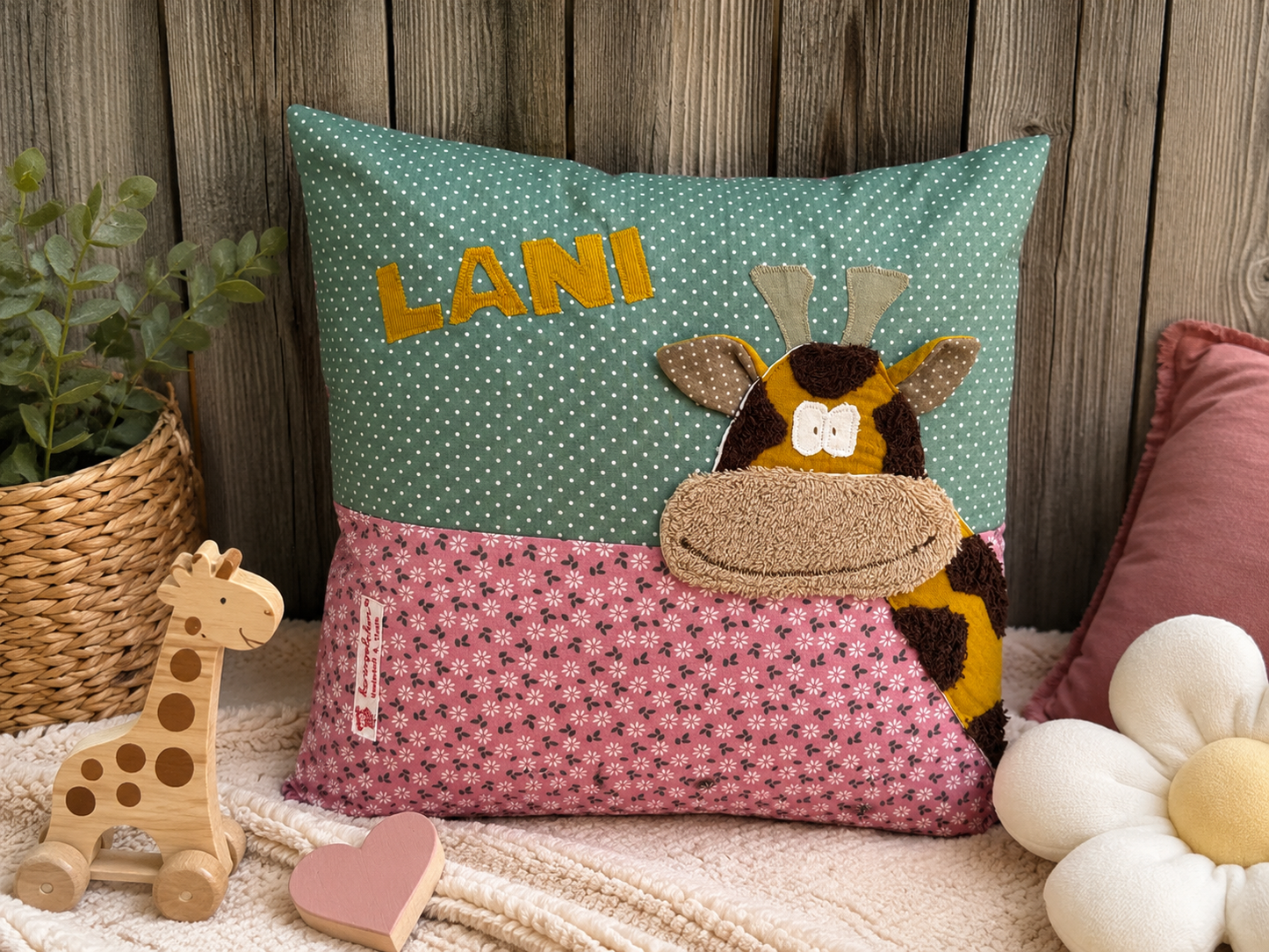 Kissen personalisiert mit Namen Giraffe | Personalisierte Geschenke Baby | Besonderes Geschenk zur Geburt