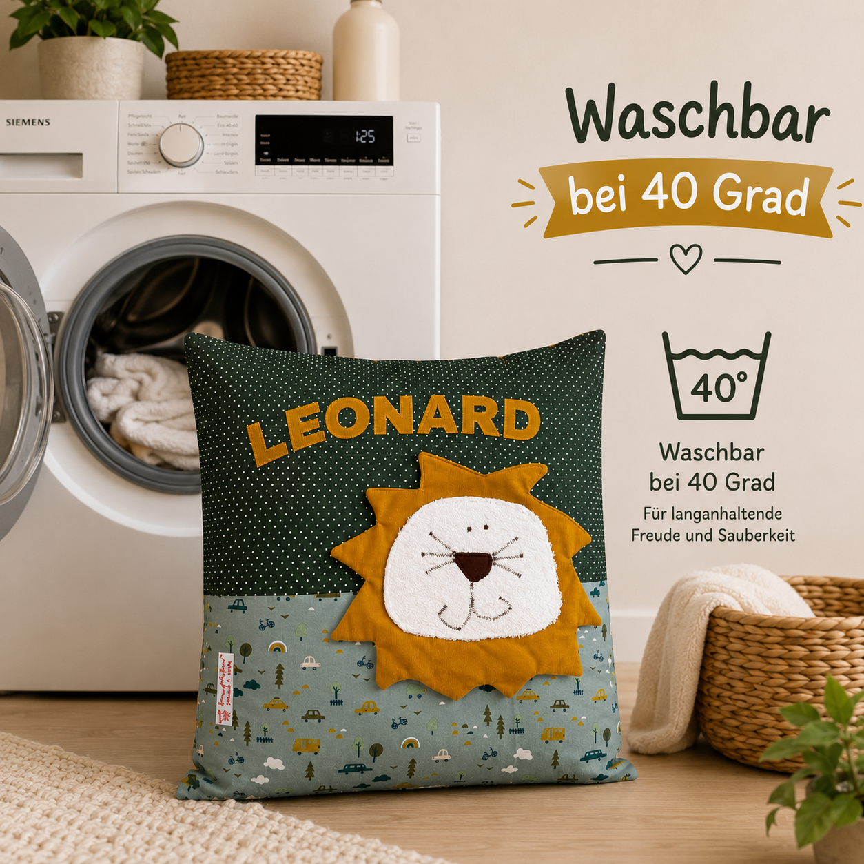 Personalisierte Kissen Löwe mit Namen dunkelgrün | Geschenk zur Geburt & Taufe