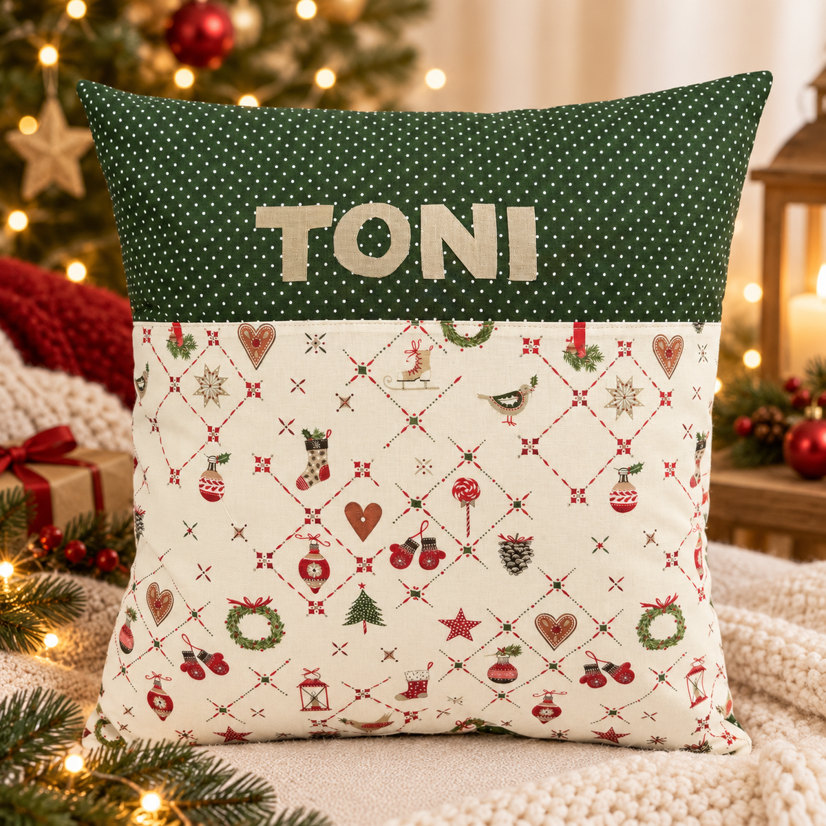 Personalisiertes Weihnachtskissen mit Wunschname