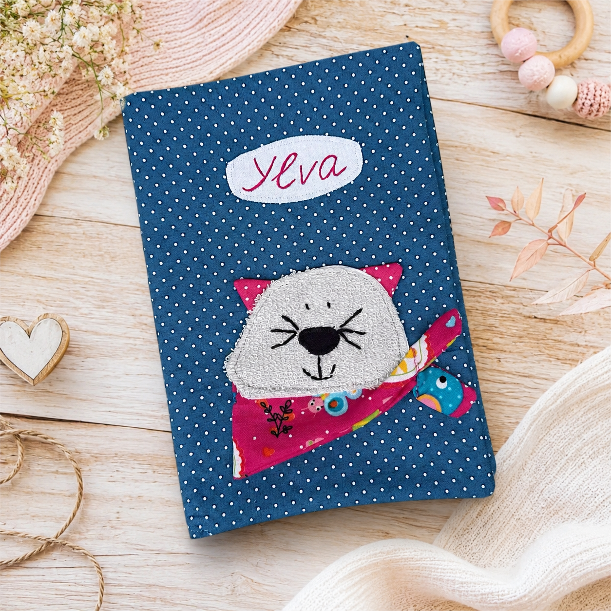 Personalisierte U-Heft-Hülle mit Katzenmotiv – handmade