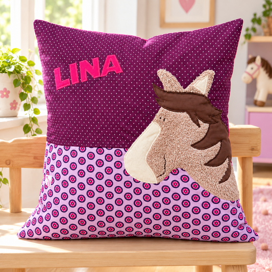 Pferdekissen mit Namen – personalisiertes Kinderkissen Pferd lila/pink