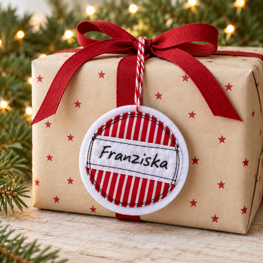Personalisierter Weihnachtsanhänger mit Namen – Rot-Weiß