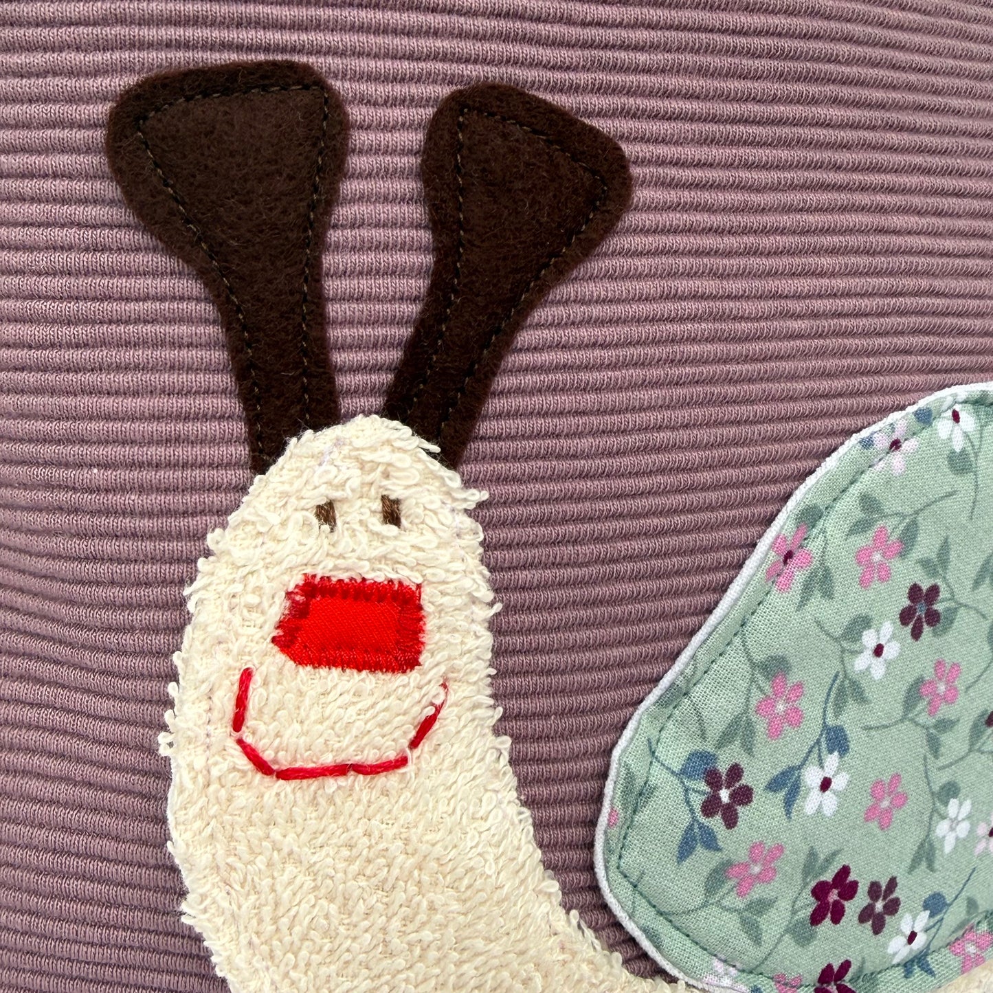 Reisekissen für Kinder Schnecke | Kinderkissen für Auto & Urlaub | Geschenk zum ersten Geburtstag