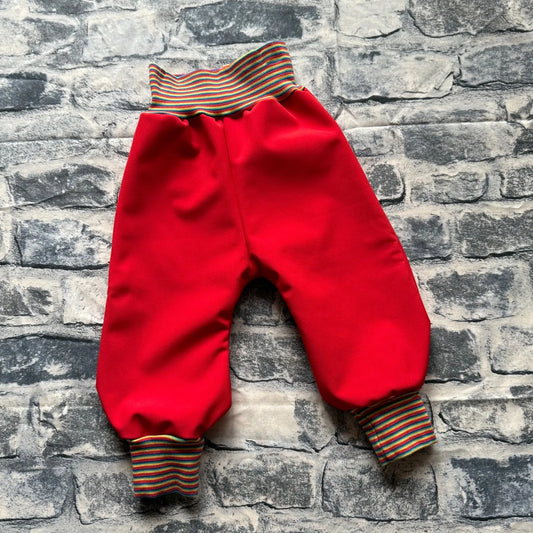 Kinder Softshellhose rot – wasserdicht, winddicht & atmungsaktiv