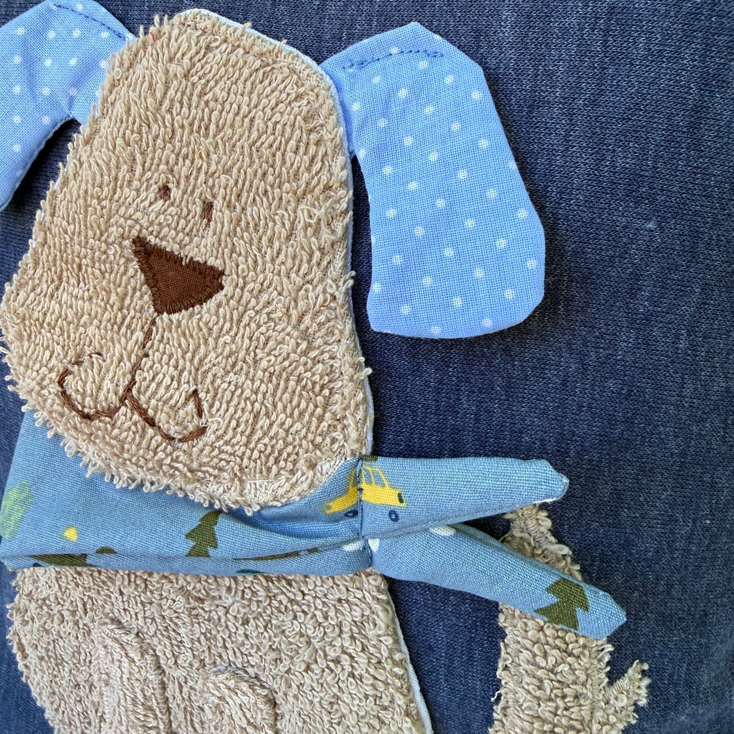 Reisekissen Hund 30x30 cm – Kuschelkissen für Auto, Urlaub & Kinderwagen