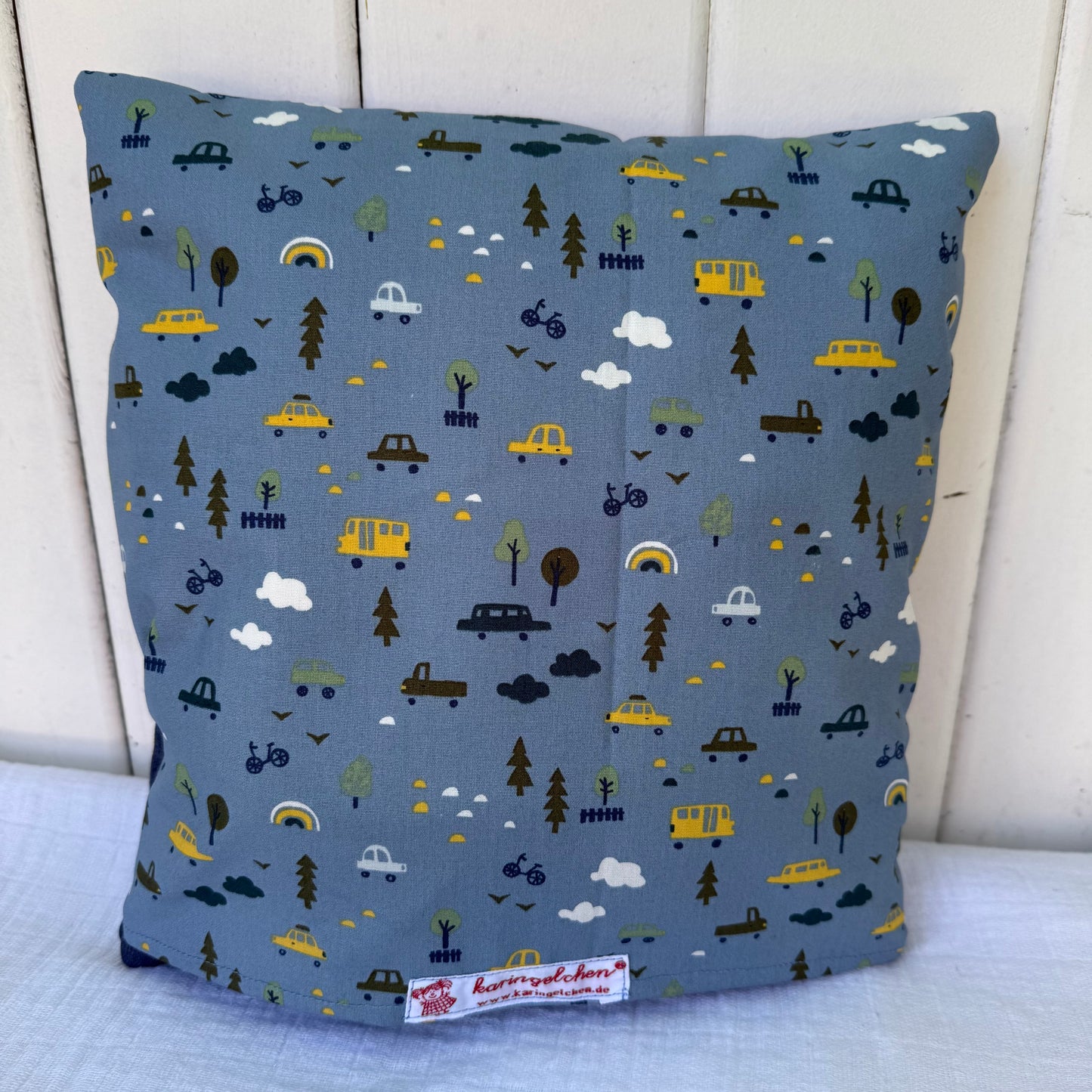 Reisekissen Hund 30x30 cm – Kuschelkissen für Auto, Urlaub & Kinderwagen