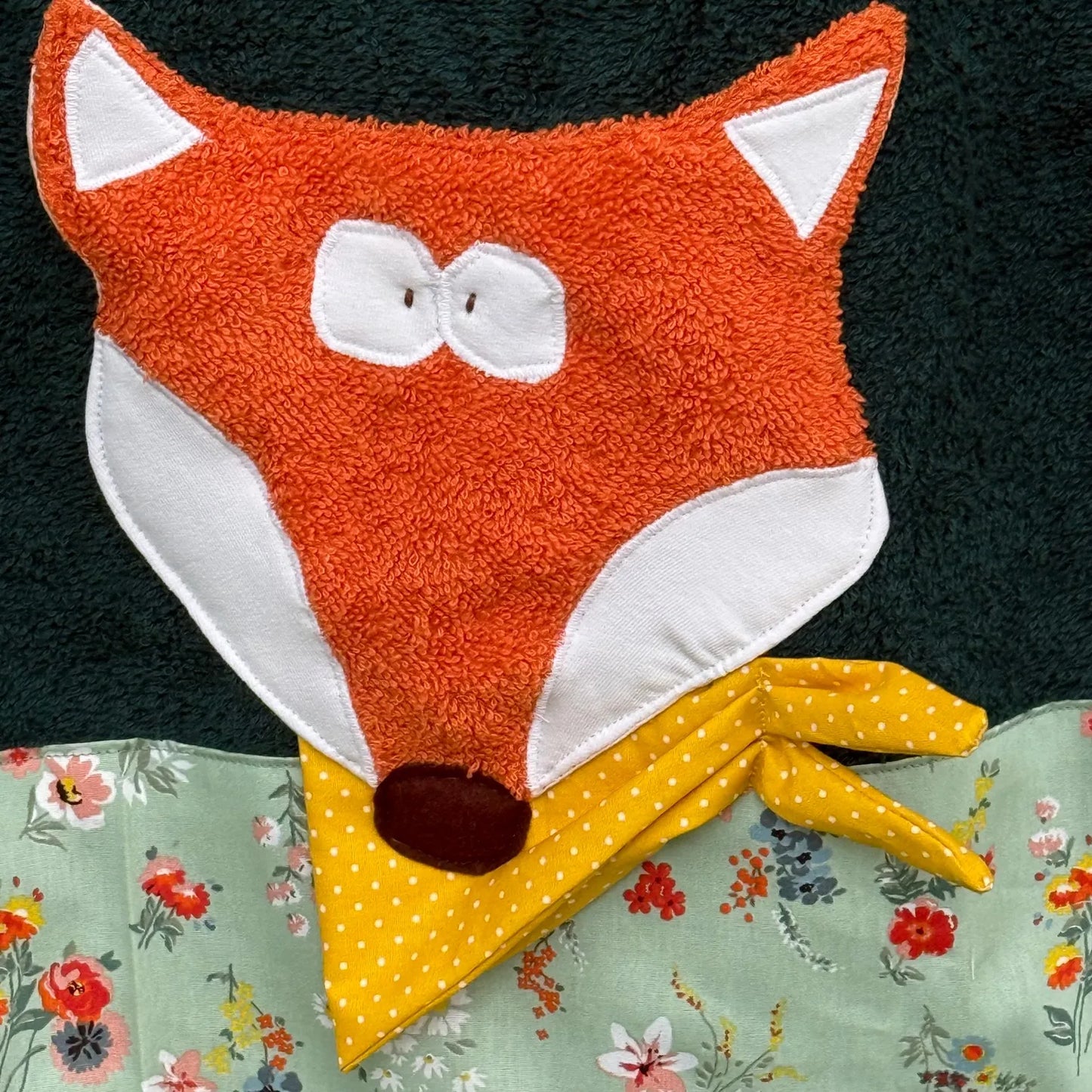 Handgemachtes Kinder-Duschtuch “Fuchs” – personalisiert & superweich