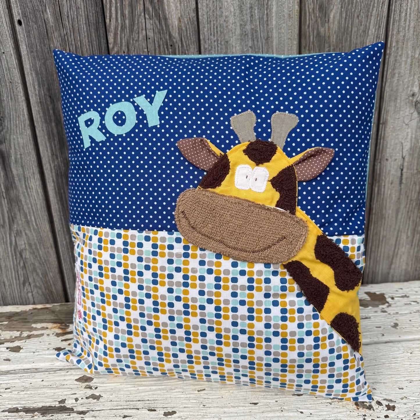 Kissen Giraffe – personalisiert mit Namen | Handgenähtes Kinderkissen 40×40