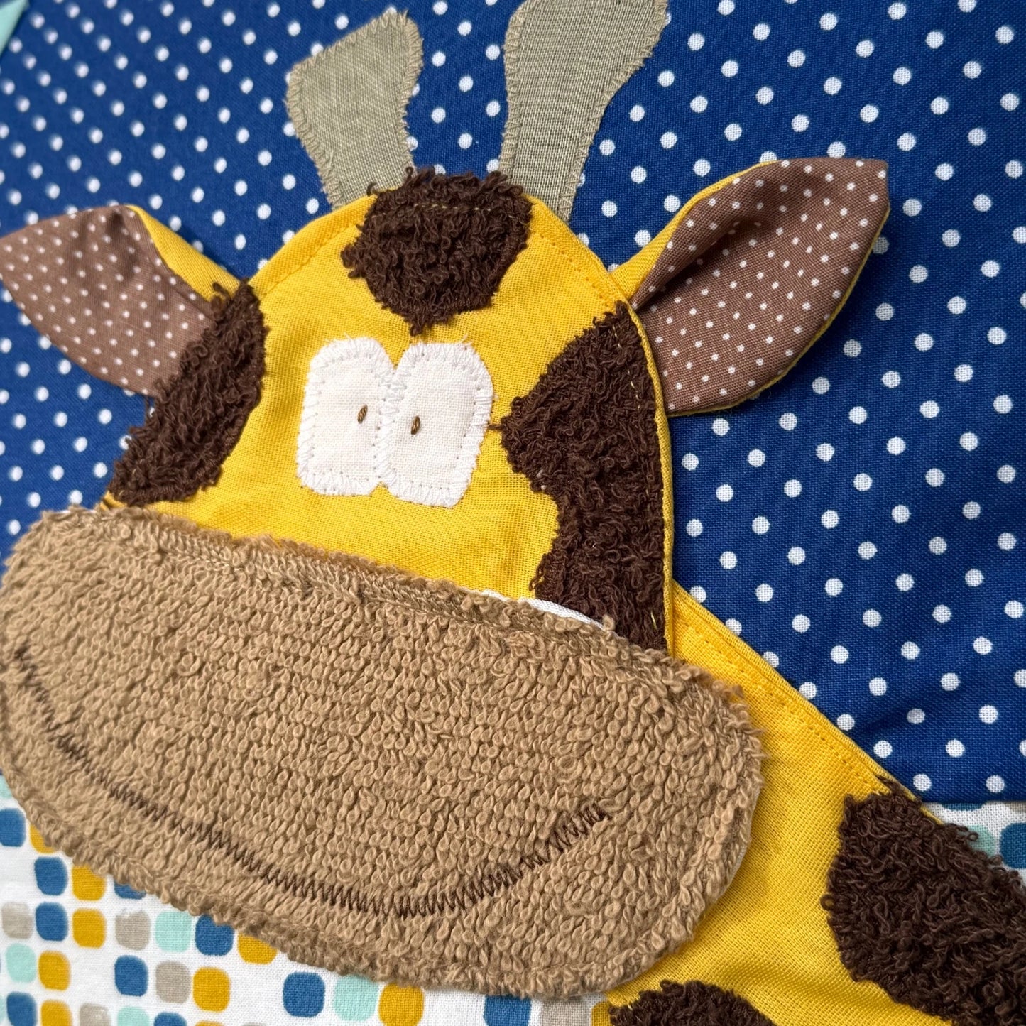 Kissen Giraffe – personalisiert mit Namen | Handgenähtes Kinderkissen 40×40