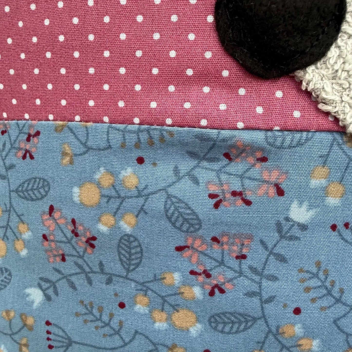 „Personalisiertes Maus Kuschelkissen 40x40 cm – Handgemachtes Namenskissen für Kinder, Geschenk zur Geburt & Taufe“