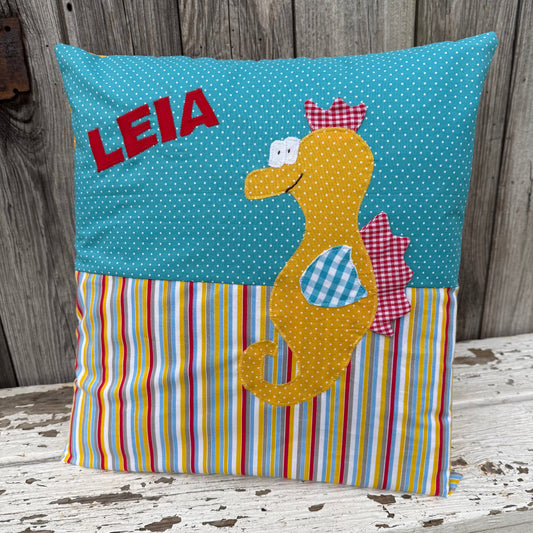 Personalisierbares Kuschelkissen Seepferdchen – handgemacht mit Liebe, farbenfroh & einzigartig