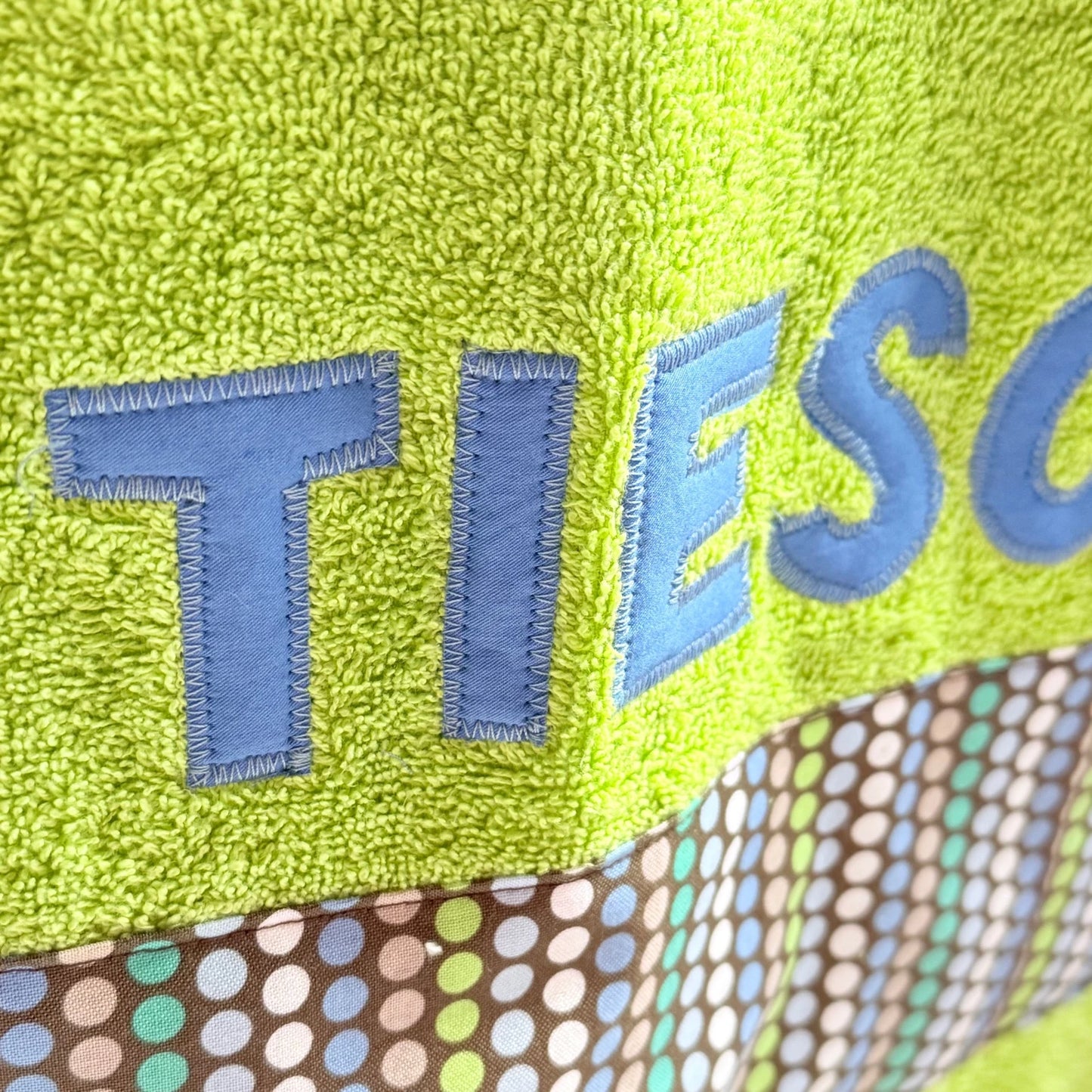 Personalisiertes Kinderhandtuch mit Namen & Tiger – handmade