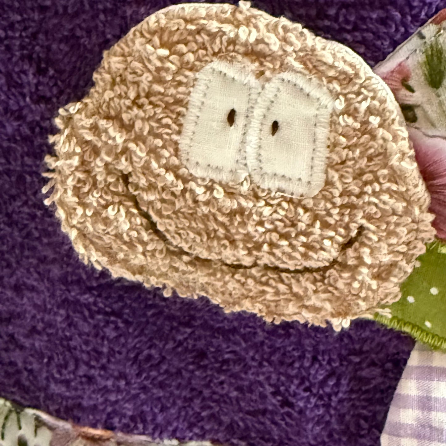 Personalisierbares Duschtuch 70x140 cm – Lila mit Schildkröte & Namen