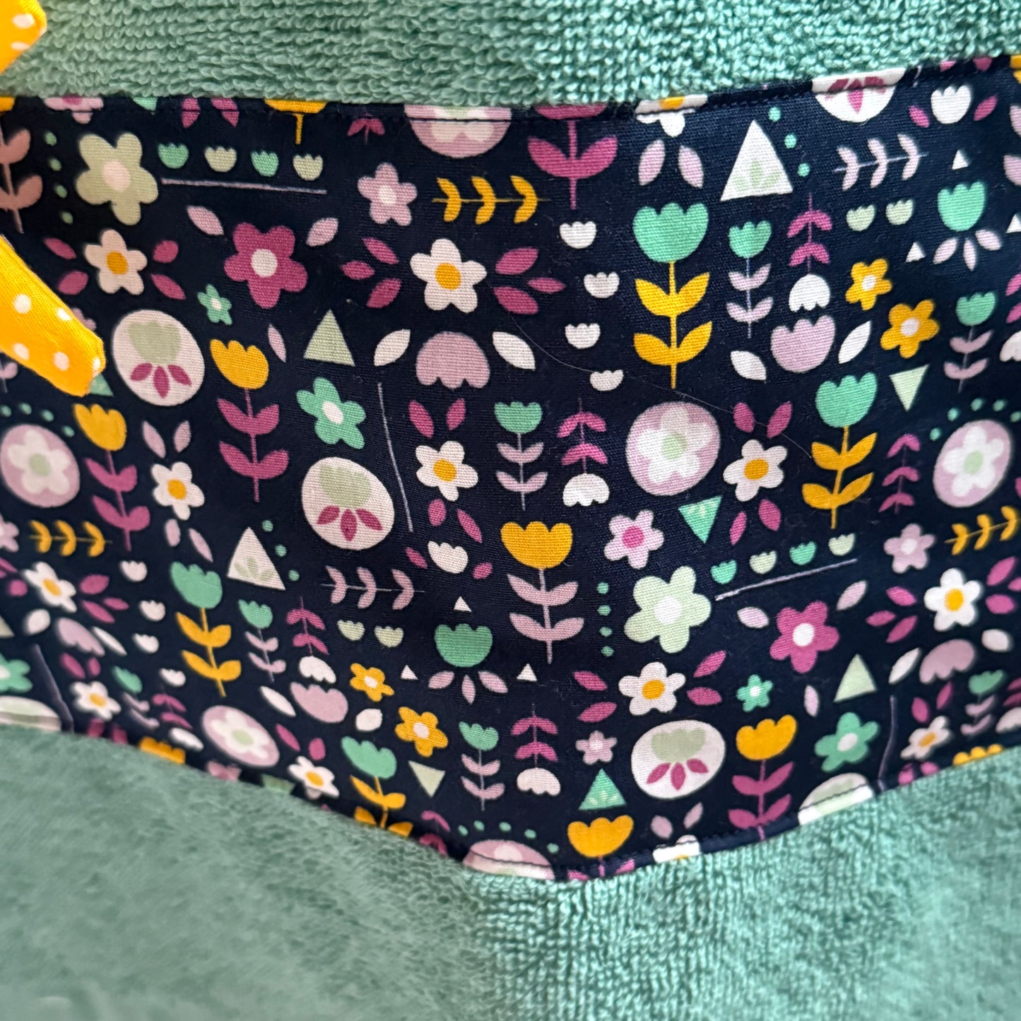 Grünes Duschtuch mit Fuchs – personalisiert mit Namen | Handtuch 70x140 cm