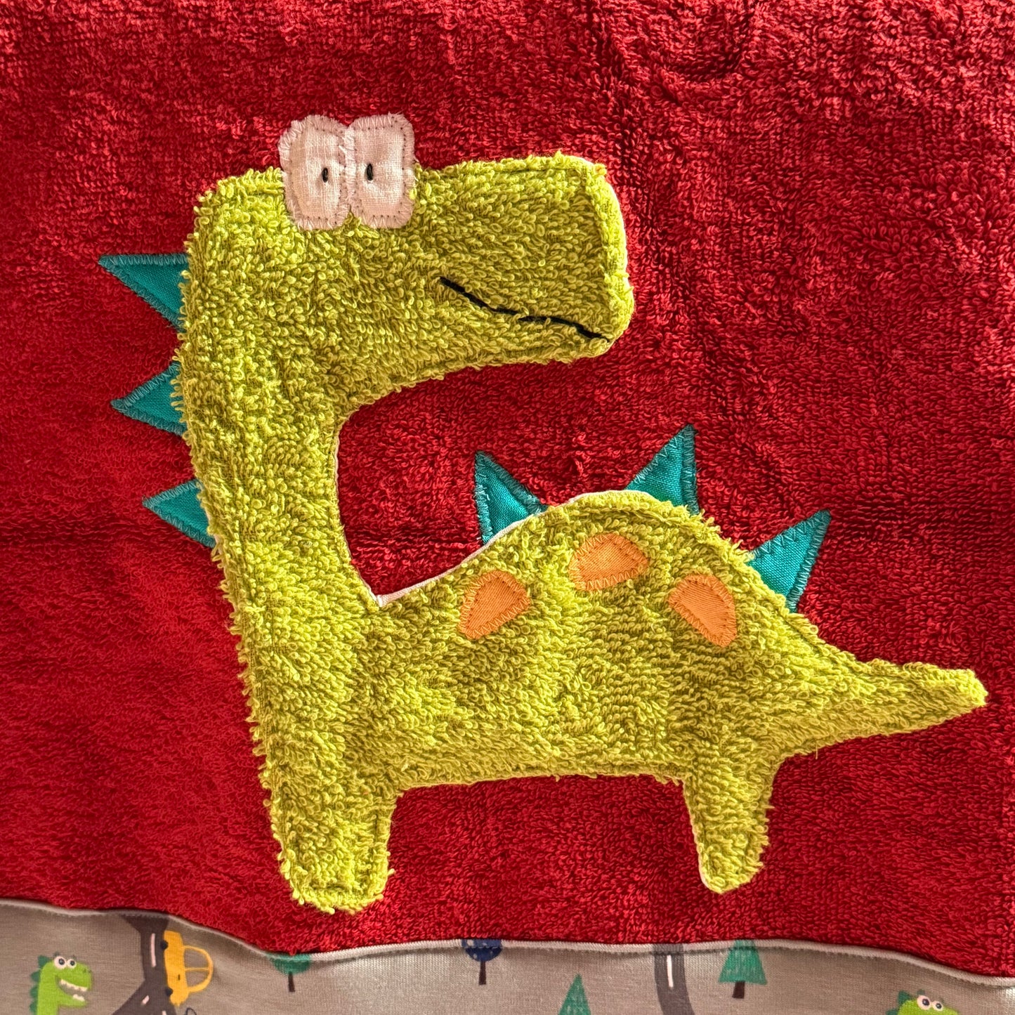 Personalisiertes Handtuch Dinosaurier für Kinder – Geschenkidee