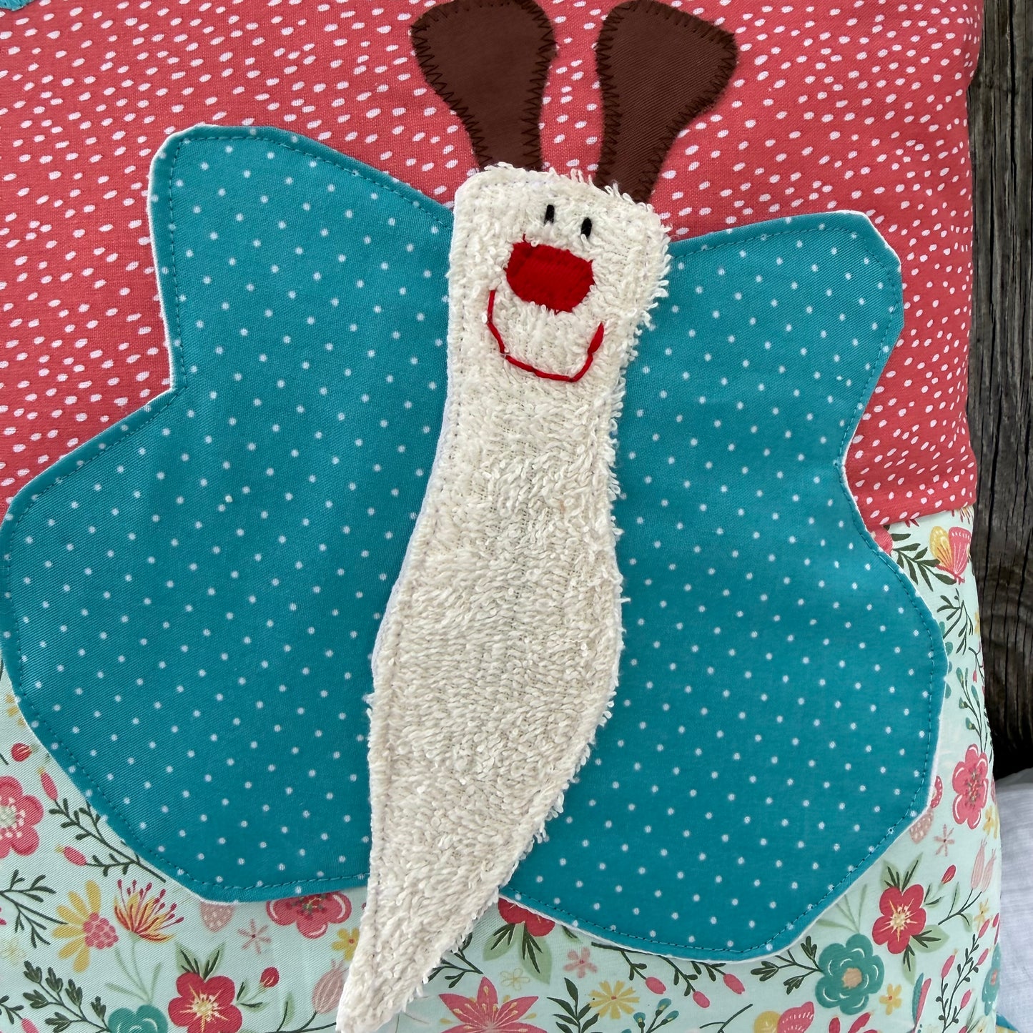 Kissen personalisiert mit Namen | Schmetterling Kinderkissen | Mädchenzimmer Deko