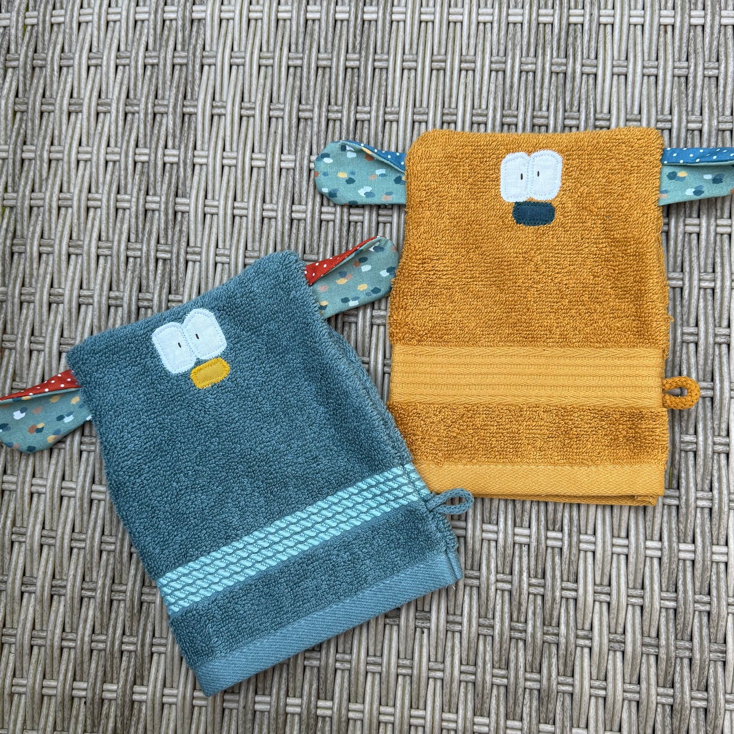 Waschhandschuh Monsterchen – handgemachter Kinder-Waschhandschuh aus Frottee | Lustig & weich