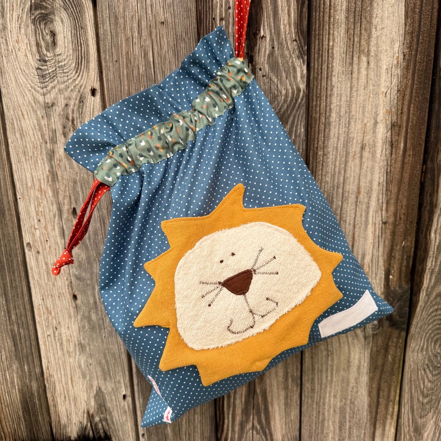 Wetbag „Löwe“ – personalisiert, handgemacht & wasserabweisend