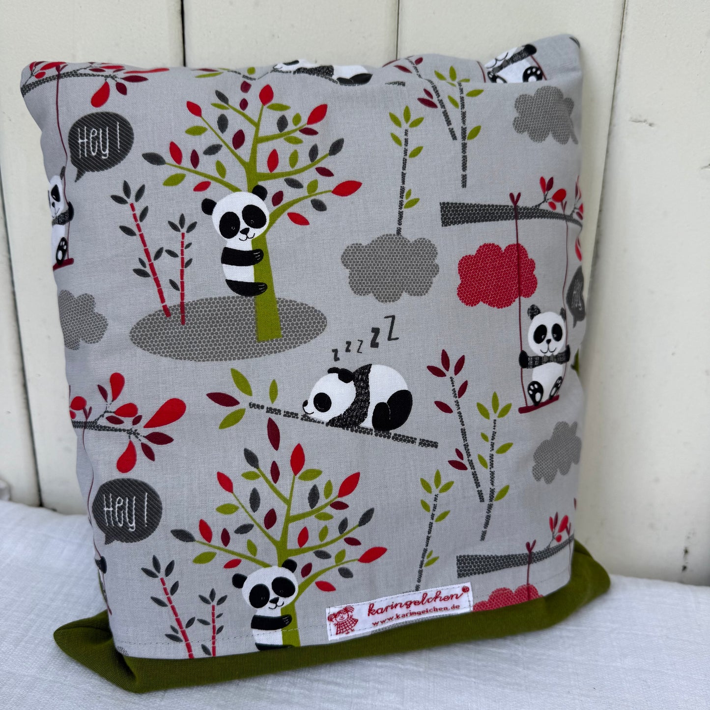 Reisekissen für Kinder Panda 30x30 – Handgemachtes Kuschelkissen