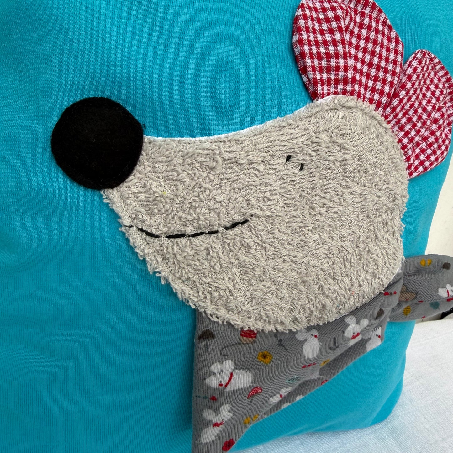 Reisekissen für Kinder Maus – Kuschelkissen 30x30 | Geschenk zur Geburt