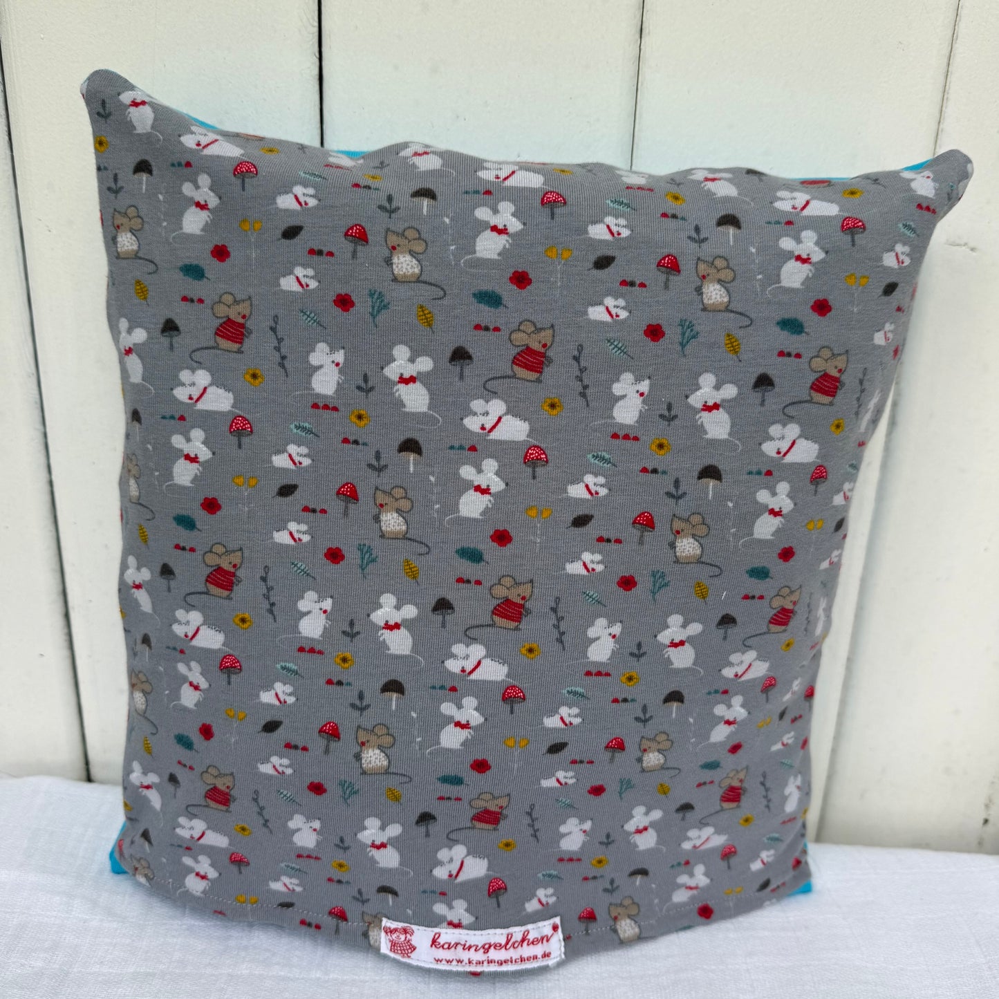 Reisekissen für Kinder Maus – Kuschelkissen 30x30 | Geschenk zur Geburt