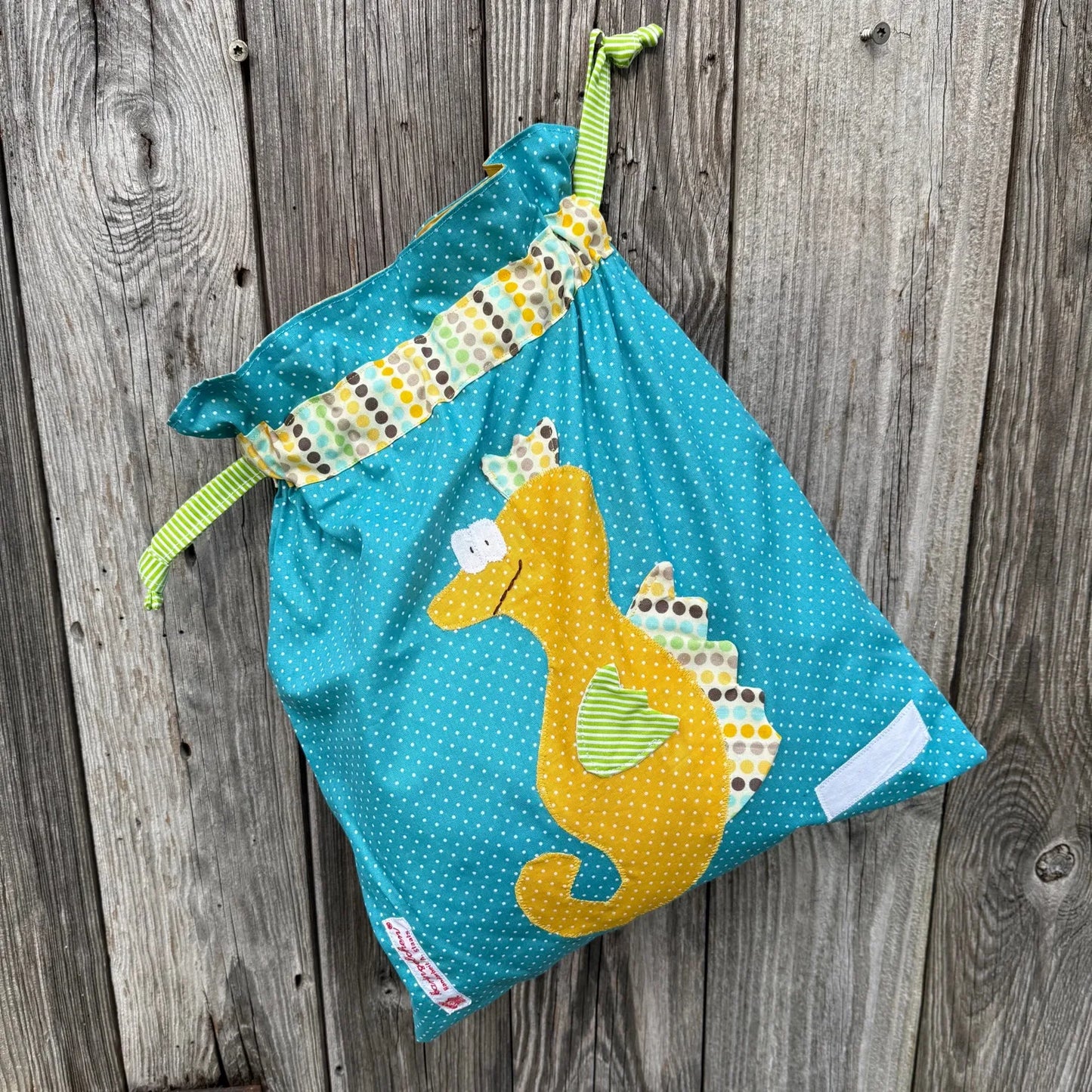 Wetbag Seepferdchen – Wasserdichte Nasstasche für Stoffwindeln & Schwimmsachen