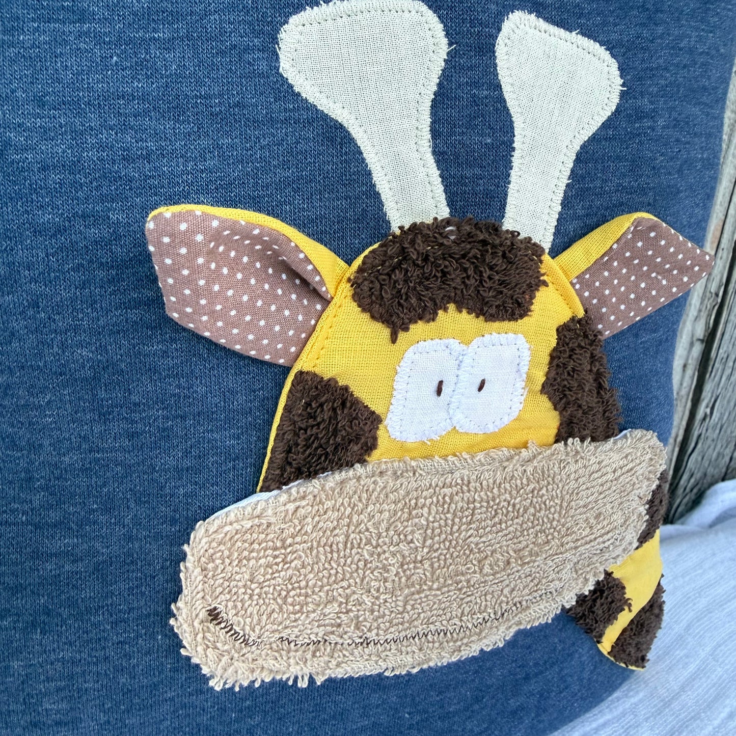 KINDERKISSEN Giraffe | Handgemachtes Reisekissen für Kinder 30x30