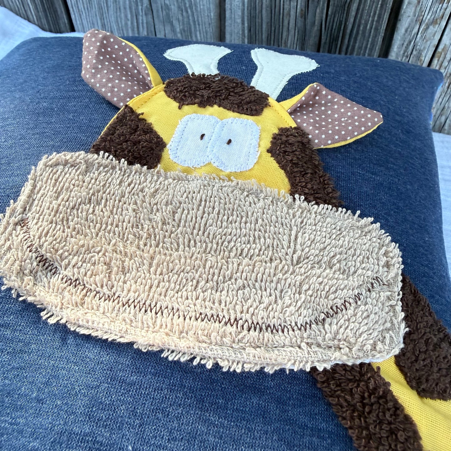 KINDERKISSEN Giraffe | Handgemachtes Reisekissen für Kinder 30x30