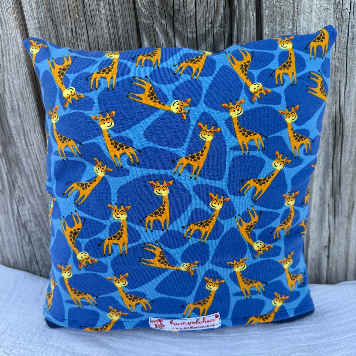 KINDERKISSEN Giraffe | Handgemachtes Reisekissen für Kinder 30x30